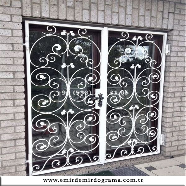 beyaz renk özel yapım korkuluk